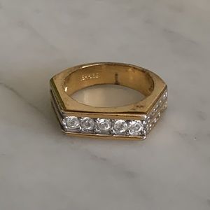 18K gold CZ SZ 6 square ring